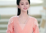 Summer Skirt with Horseface Pattern:A Girls Fashion Guide to Traditional Chinese Dress