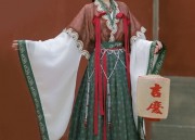 Pearl Earrings as the Perfect Accessory for Cheongsam:A Guide to Styling