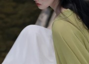 The Unique Charm of a Horseface Skirt Ensemble