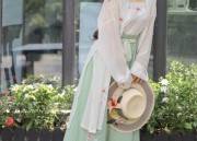 Ancient Chinese Beauty:The Enchantment of Girls Traditional Chinese Dress Skirts and Hanfu Fashion