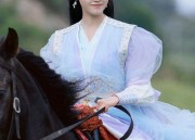 A Girl’s Traditional Chinese Style:The Charm of the Horseface Skirt Set in Hanfu Fashion