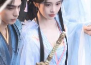 The Elegance of an Aoi-Colored Hanfu Cheongsam with Waist-Length Sleeves
