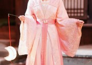 The Legend of the Mermaid Tears and the Authentic Hanfu:The Flower of the Other Side