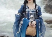 Elegant Return:The Same Style of Hanfu in the West Window with the Little Full Moon of Wild Geese