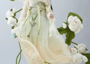 Hanfu Oil-Paper Umbrellas:A Guide to Rain Protection and Cultural Significance