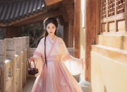 Innovating Traditional Childrens Cheongsam Dress:A Modern Approach to Cultural Fashion