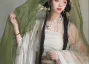 Zhaos Hanfu:The Subtle Charm of Xiaoman Festival