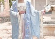 Ancient Hanfu Fashion:The Enchanting Journey of a Female Student into the Realm of Immortal Beauty