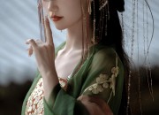 Loose-fitting Cheongsam Skirts and Their Allure