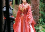 Embracing Modernity in Summer:The Evolution of Cheongsam Fashion