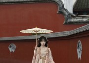 The Evolution of Hair Buns and Pads in Traditional Chinese Hanfu Fashion