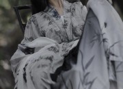 The Comparative Analysis of the Length of Chinese Traditional Clothing:The Bijiang and Hanfu