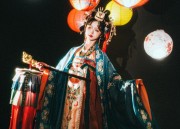 Ancient Charm of Hanfu Shawls:Unveiling the Beauty of Traditional Chinese Attire