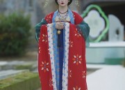 The Elegance of Hanfu:A Close Examination of the Single-Piece Upper Robe