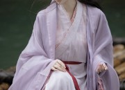 Petite Charmers:The Mid-Length Cheongsam with Sleeve Elegance