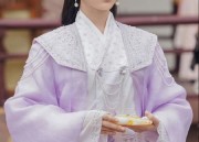 Innovating the Cheongsam Top:Modernizing the Traditional Beauty