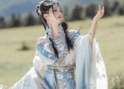 Original Design of Waist-Length Hanfu:Embracing the Traditional Beauty