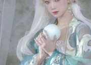 The Ethereal Child in Jade Rabbit Hanfu Fashion