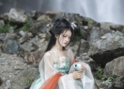 The Splendid Splendor of Zhaos Hanfu Fashion:The Multi-Treasure Rabbit of Cultural Elegance