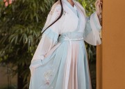 Childrens Chinese-Style Performance Dress:The Charm of Horseface Skirt