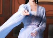 Green Cheongsam:Embracing the New Chinese Style for the Petite Figure