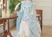 The Enchantment of Ten-Fold Pleated Skirt with Horse-Face Motifs