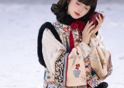 The Little Girl in Traditional Chinese Cheongsam:Embracing the Splendor of National Style