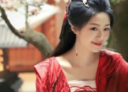 The Rise of Youth in Cheongsam and Shawl Fashion