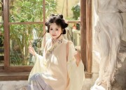 Stylish New Shoe Trends for Perfect Pairing with Qipao Versatile and Timeless Appeal