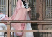 Neo-Chinese Style:The Rise of Low-Collar Cheongsam
