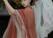 Childrens毛衣汉服:Traditional Elegance Meets Modern Comfort