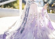 The Sisterhood of the Horseface Skirt:The Story of a Unique Fashion Group