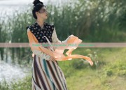 Simple Style of Horseface Skirt:A Closer Look