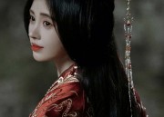 The Charm of Cheongsam and Ice Silk:A Closer Look into Traditional Chinese Elegance