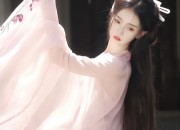New Chinese Traditionalism:The Evolution of Hanfu Shoes in Modern Context