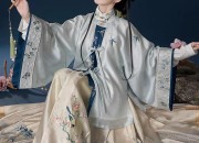 Winter Thickened Horseface Skirt Ensemble:A Fashionable and Warm Choice