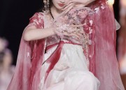 The Enigma of a Fairy-like Hanfu Headdress:A Complete Guide to汉服头饰全套仙女