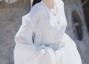 The Evolution of Xia Hanfu:Modern Refinement of Traditional Chinese Fashion