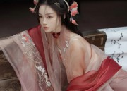 Luxurious and Elegant Long-Style Cheongsam:A Symbol of High-End Fashion