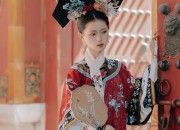 Neo-Chinese Styled Tall-Fit Extended Qipao:A Fashion Evolution