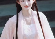 Elegant Hanfu Headdresses for a 12-Year-Old Girl