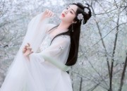 Traditional Charm with Modern Twist:Young Fashionable Chinese-Style Womens Tang Suit