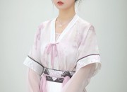 Princess in Chinese Traditional Style:The Splendor of Hanfu Fashion