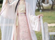Chinese Childrens Performance Wear:The Splendor of Ma Mian Skirts