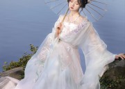 The Rise of Hanfu Underwear:The Elegance of Hanfu Underskirts