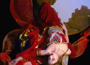 Embracing the New Year with a Winter Cheongsam:A Fashionable Journey into the East