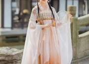Embracing the Elegance of Autumn-Winter Qipao Women