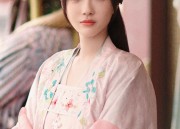 Baby in a Red Cheongsam:A Summer Tale