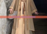 Luxury秋冬穿搭，新中式旗袍与丝绒的完美融合