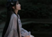 Traditional Tangzhuang Fashion in the Early Summer of 2025